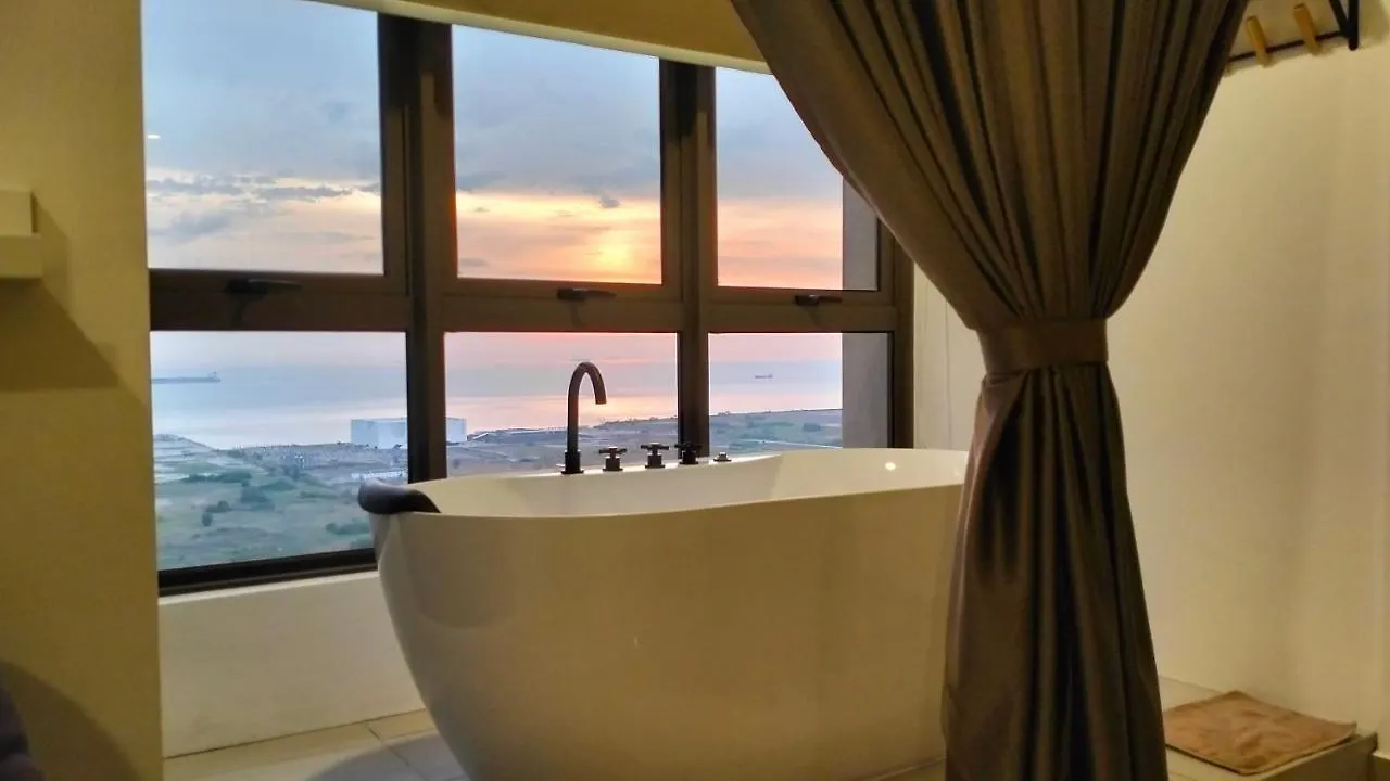 New Cozy Seaview Bali Residences Studio 4Pax Near Jonker Malacca 0*,  Malaysia